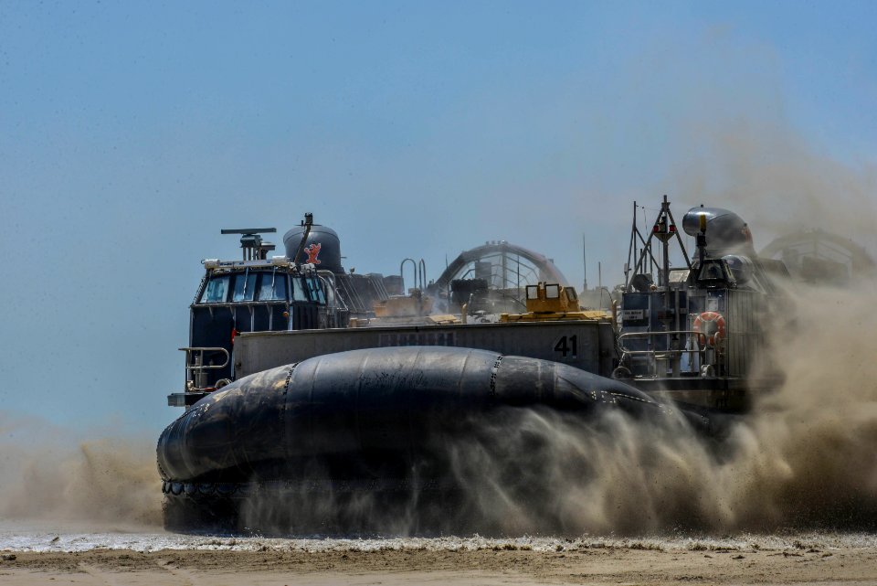 USS BATAAN (LHD 5) 140323-N-HO612-139 (13554695273)