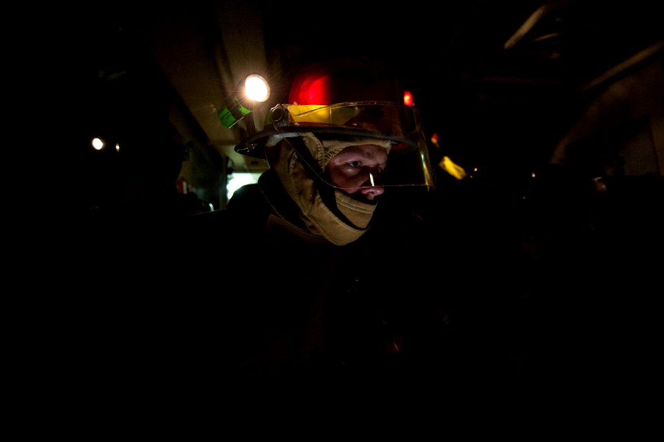 USS Arleigh Burke (DDG 51) 140418-N-WD757-147 (13966279503)