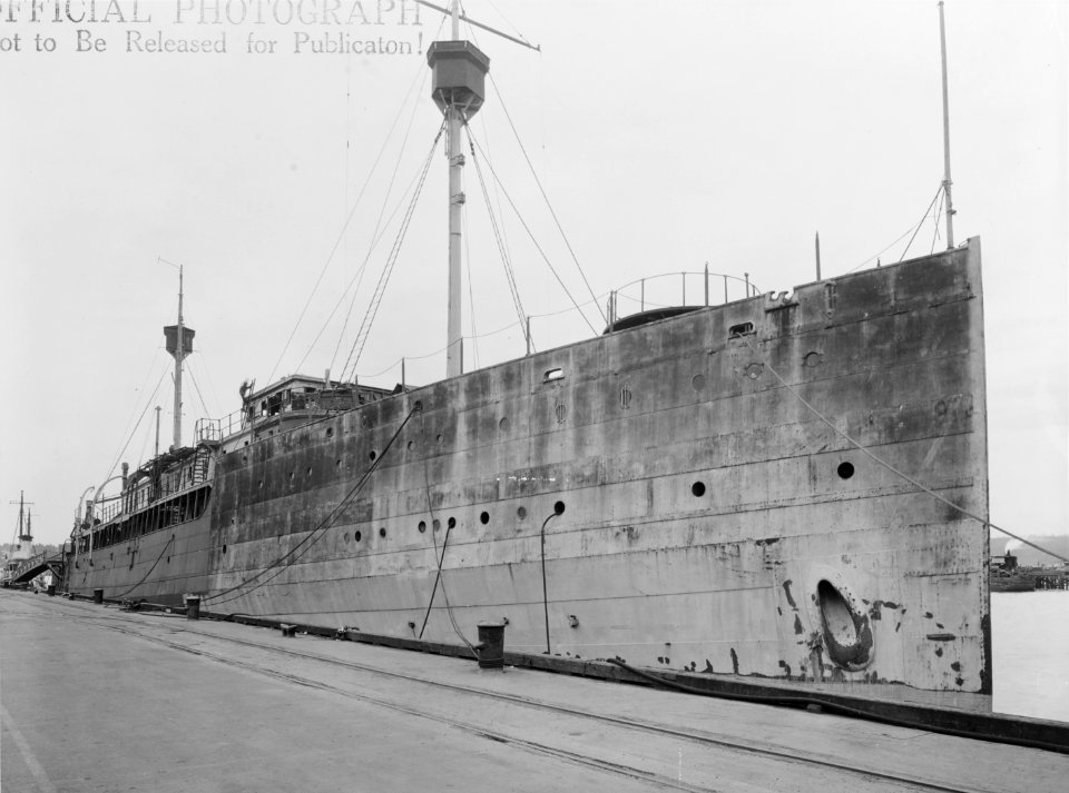 USS Aroostook - 19-N-24267