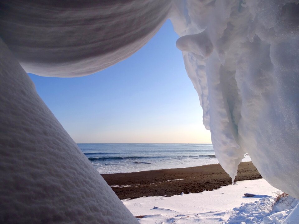 Snow winter cornice