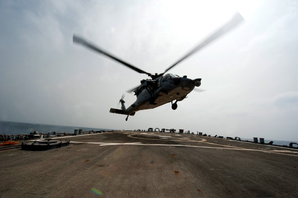 USS ARLEIGH BURKE (DDG 51) 140403-N-WD757-075 (13660020984)