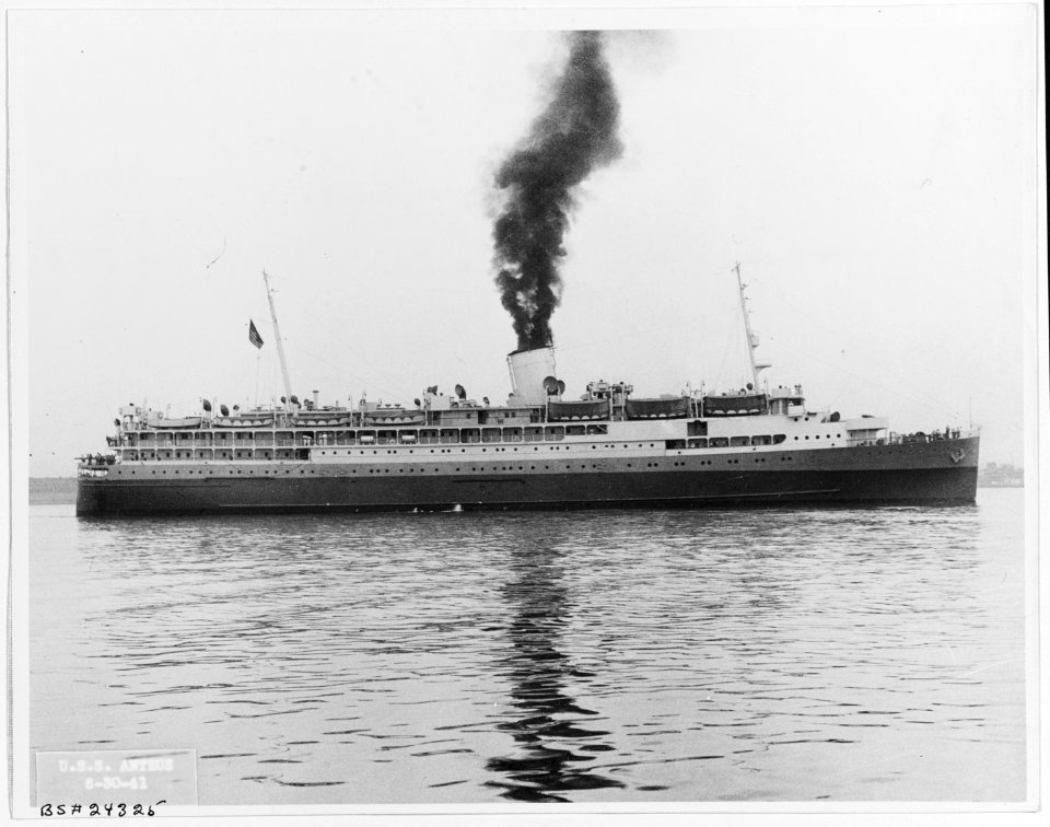USS Antaeus - 19-N-24325