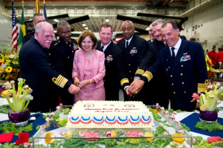 USS America reception 140807-N-EV723-201