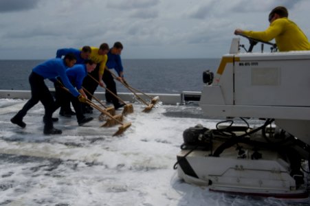 USS America deck scrubbing 140911-N-MZ309-025