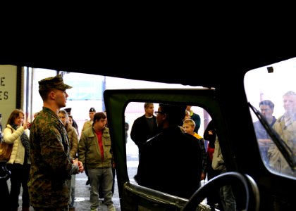 USS America tour 140824-N-CC789-276