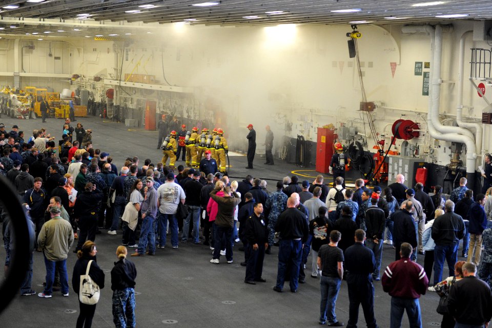 USS America operations 141014-N-LQ799-086