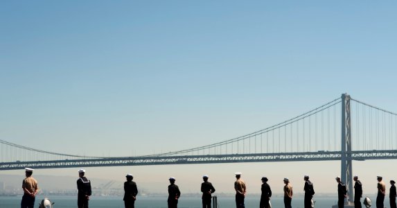USS America visits San Francisco 141006-N-LD343-010
