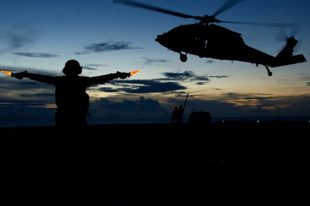 USS America operations 140909-N-MZ309-164