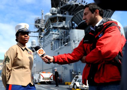 USS America tour 140824-N-CC789-149