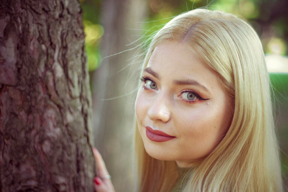 Girl blue eyes fashion