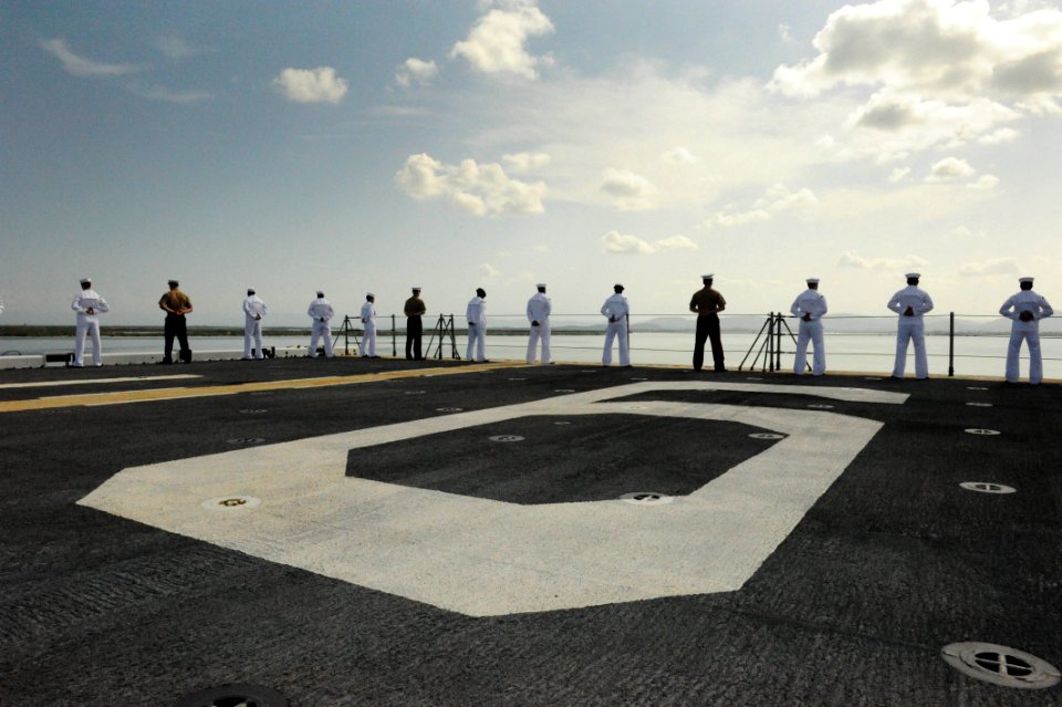 USS America activity 140721-N-CC789-049