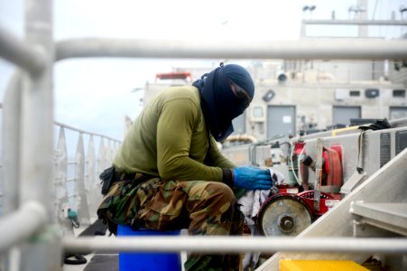 USNS Spearhead (JHSV-1) 150330-N-RB579-003