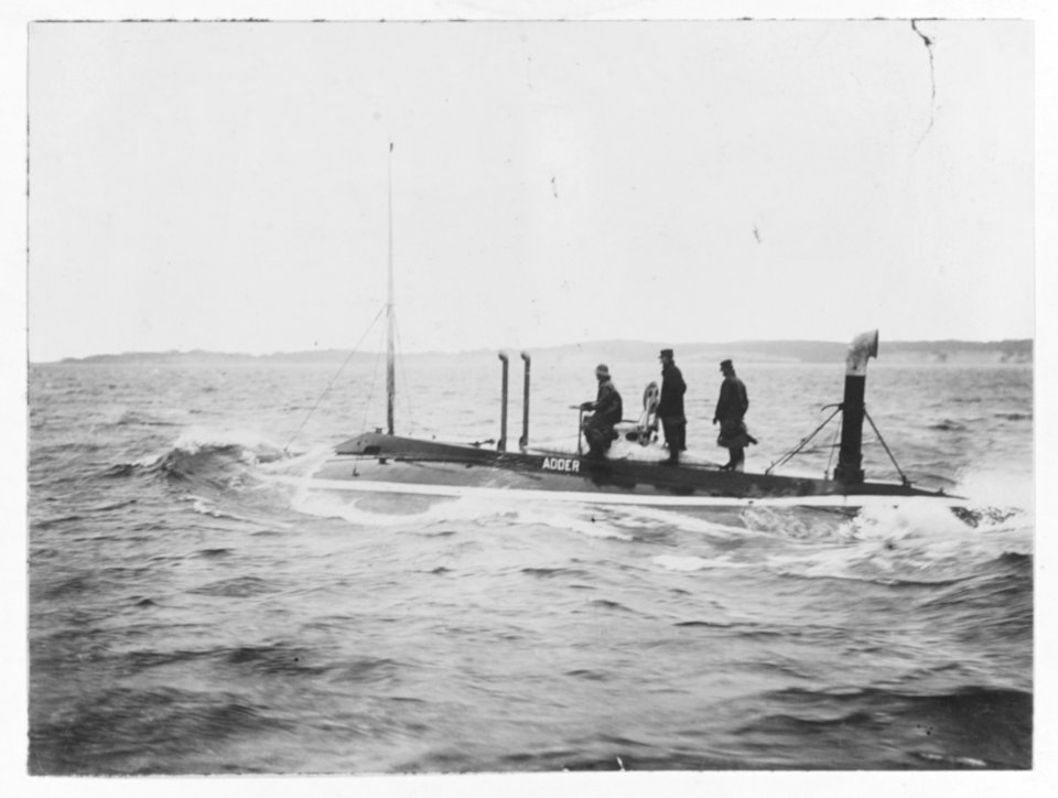 USS Adder - NH 57716