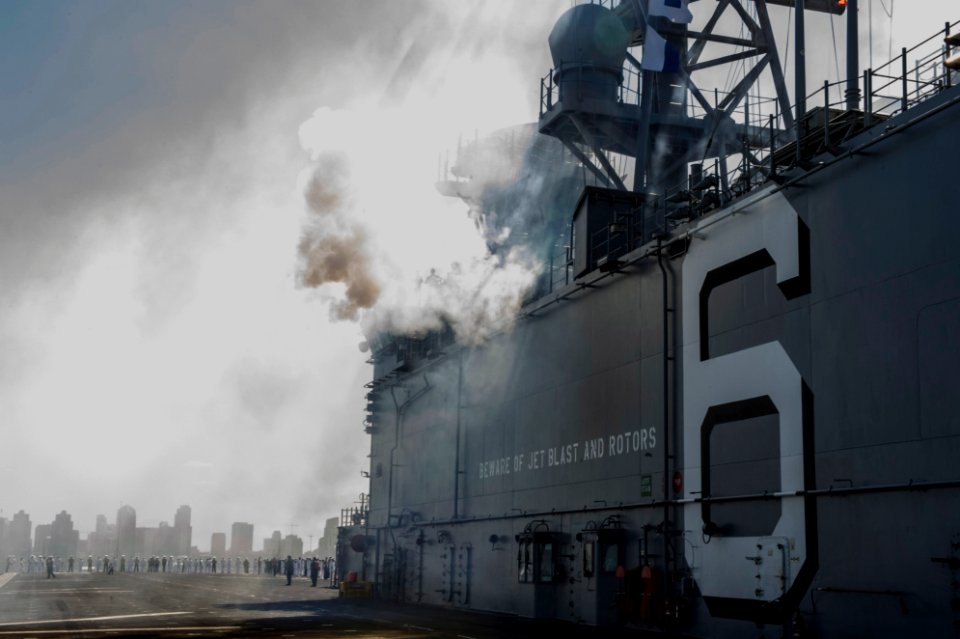 USS America arrives in its homeport of San Diego 140915-N-YB590-267