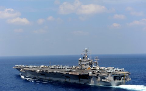 USS Abraham Lincoln transits the Indian Ocean. (6727255515)
