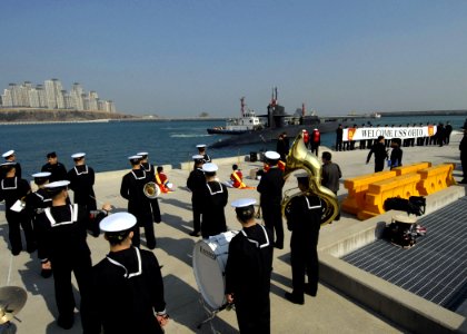 US Navy 080220-N-8534H-001 The guided-missile submarine USS Ohio (SSGN 726) arrives at the Republic of Korea's Busan Operating Base for Ohio's first foreign port visit since its conversion from SSBN