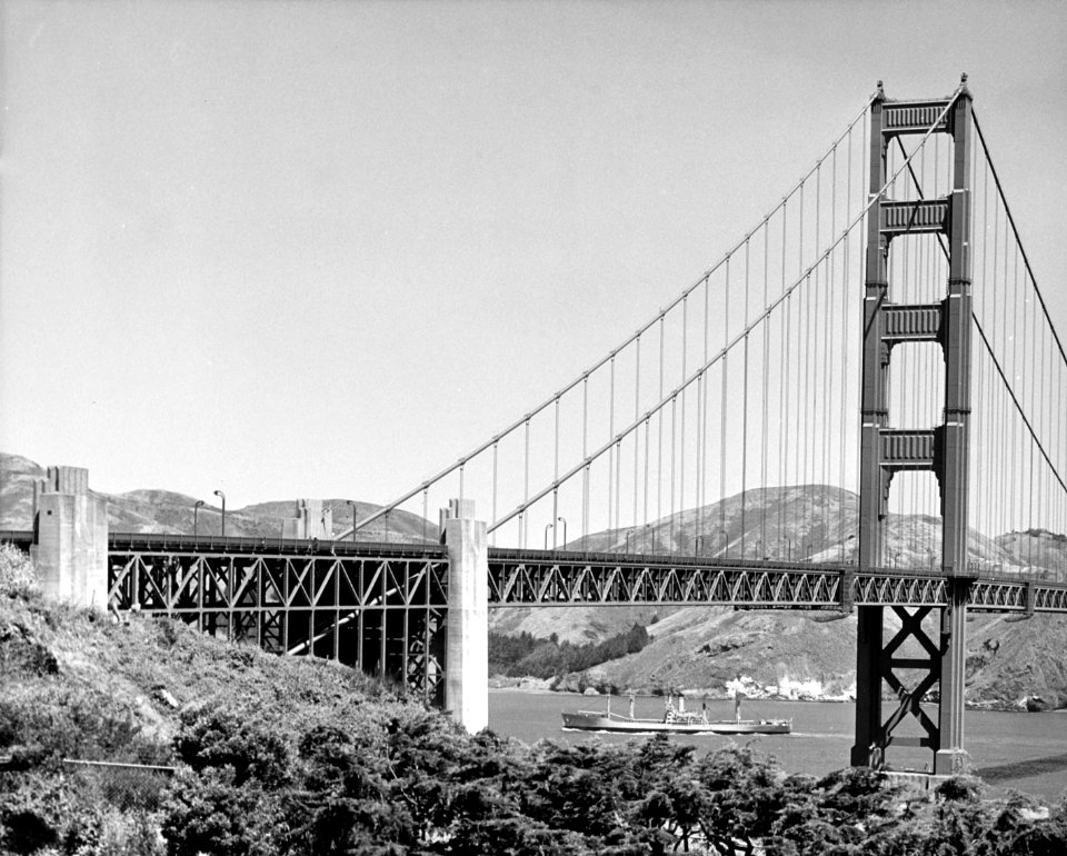 USNS Sgt. Andrew Miller (T-AK-242) steaming out of San Francisco Bay, circa the 1960s (NH 103617)
