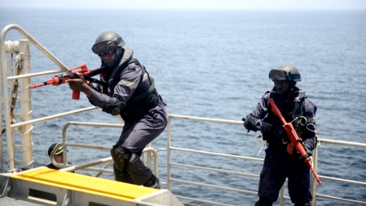 USNS Spearhead (JHSV-1) 150425-N-RB579-005