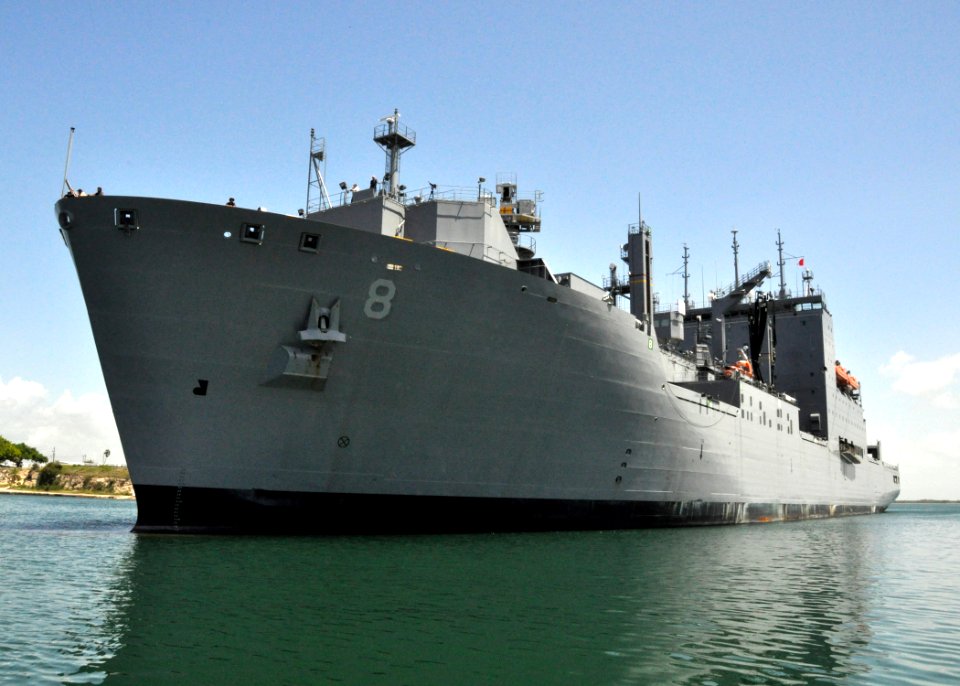 USNS Wally Schirra Pulls Into GTMO DVIDS288399