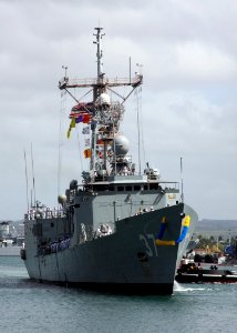 US Navy 080608-N-0879R-009 The guided-missile frigate USS Crommelin (FFG 37) returns from a six-month deployment to the Southern Command area of responsibility