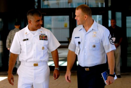 US Navy 080610-N-9818V-038 Master Chief Petty Officer of the Navy (MCPON) Joe R. Campa Jr. meets with Air Force Chief Master Sergeant James A. Roy, Senior Enlisted Leader and advisor to the United States Pacific Command Combata
