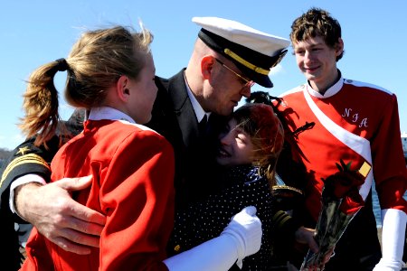 USS Alexandria returns to homeport. (8622947622)