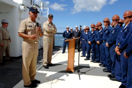 US Navy 080611-N-9818V-091 Master Chief Petty Officer of the Navy (MCPON) Joe R. Campa Jr. holds an all-hands call with the Sailors stationed aboard the guided-missile cruiser USS Chosin (CG-65)