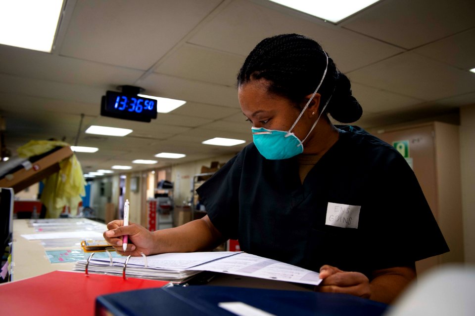 USNS Comfort Provides Care for Critical Patients in Intensive Care Unit (49826525681)