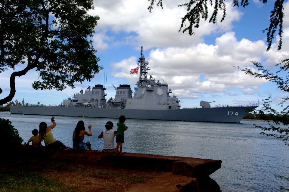 US Navy 080626-N-3931M-019 The Japanese Maritime Self Defense Force ship JS Kirishima (DD 174) pulls into Pearl harbor for a scheduled port call before starting Rim of the Pacific (RIMPAC) 2008