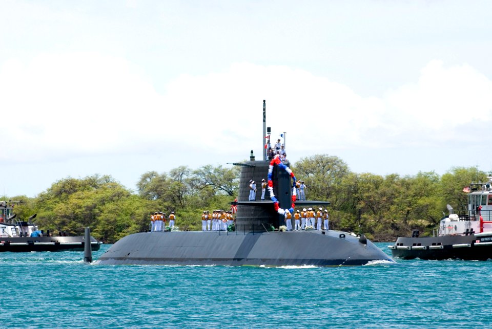US Navy 080626-N-6674H-022 The Japanese Maritime Self Defense Force submarine JS Narushio (SS 595) arrives at Naval Station Pearl Harbor for Rim of the Pacific exercise (RIMPAC) 2008