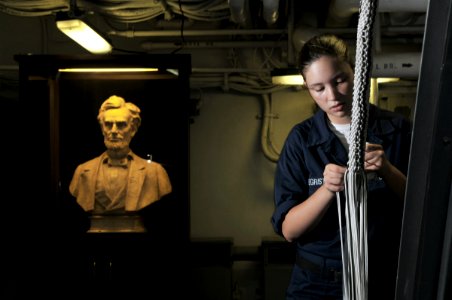 US Navy 080625-N-7981E-217 Boatswain's Mate Seaman Shannon Siegrist puts braided