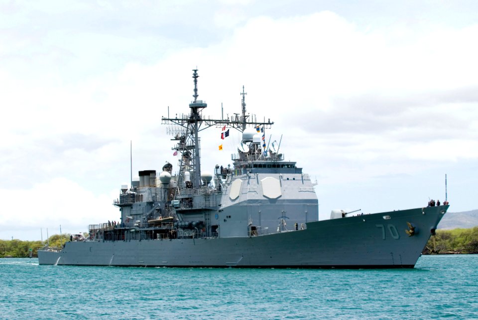 US Navy 080626-N-6674H-048 The guided-missile cruiser USS Lake Erie (CG 70) arrives at Naval Station Pearl Harbor for Rim of the Pacific (RIMPAC) 2008