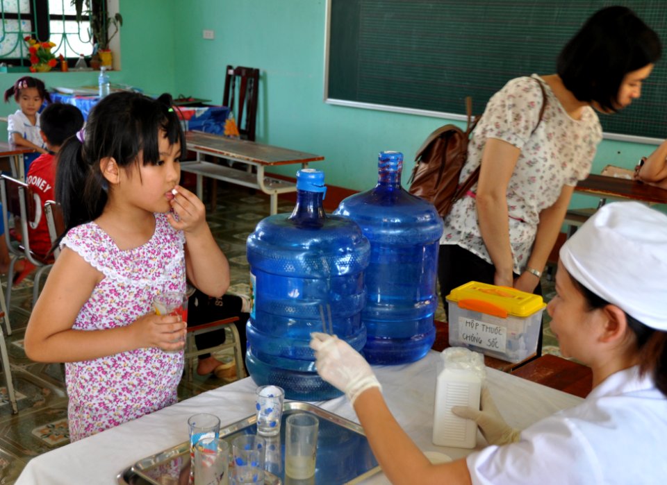 USAID supports deworming education and medication distribution in Bac Giang Province (8761155823)