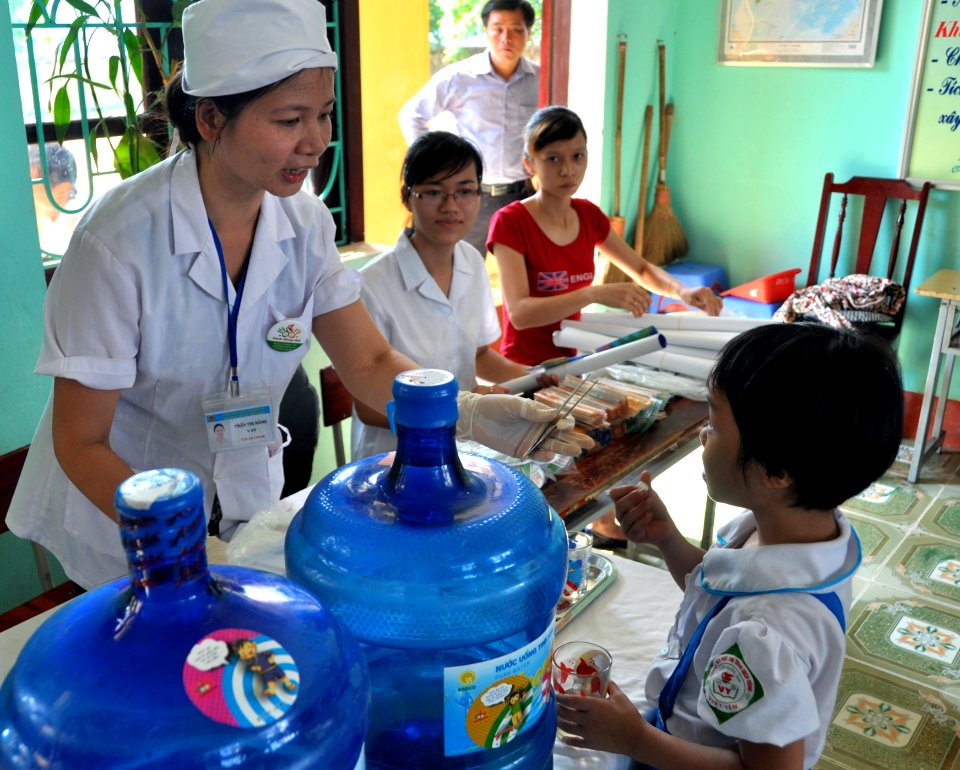 USAID supports deworming education and medication distribution in Bac Giang Province (8761241017)