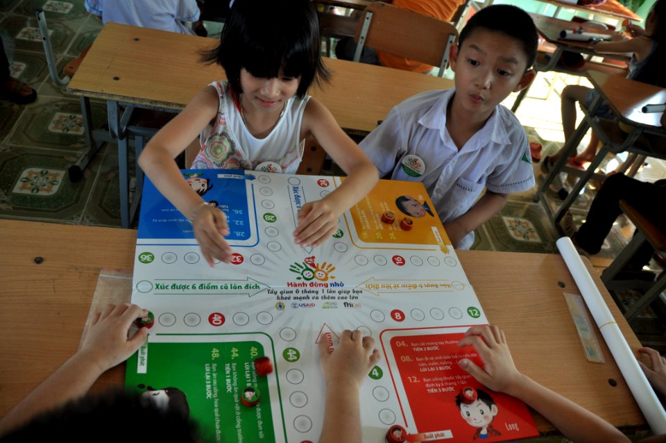 USAID supports deworming education and medication distribution in Bac Giang Province (8762206760)