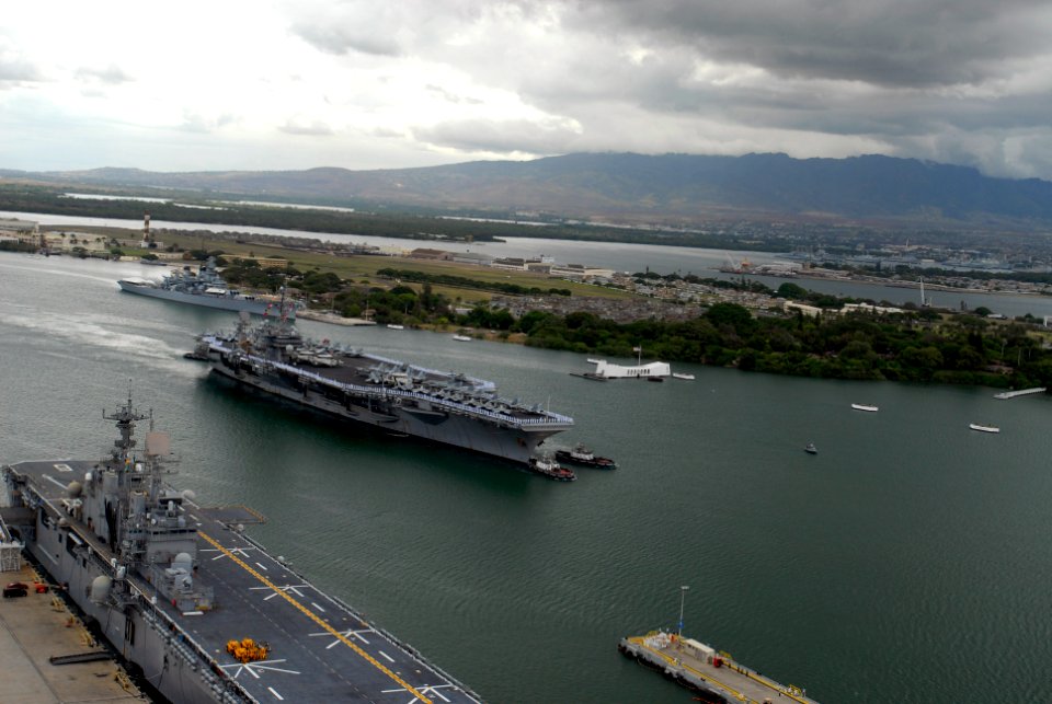 US Navy 080701-N-9500T-198 The aircraft carrier USS Kitty Hawk (CV 63) arrives in Pearl Harbor prior to the start of exercise Rim of the Pacific (RIMPAC) 2008