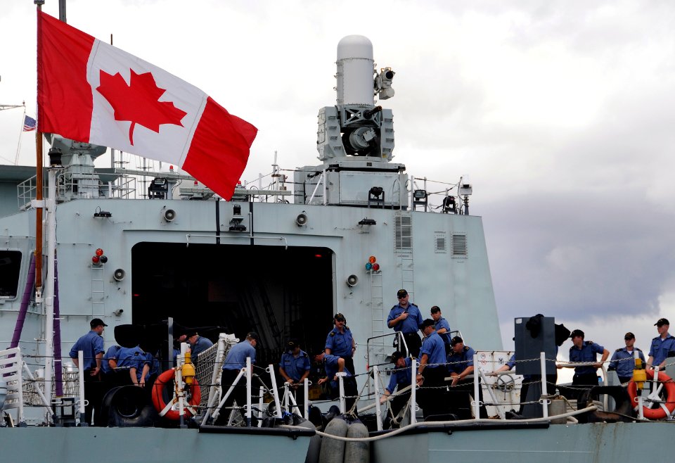 US Navy 080708-N-1722M-156 Canadian Sailors aboard the Canadian Halifax-class frigate HMCS Ottawa (FFH 341) handle mooring lines