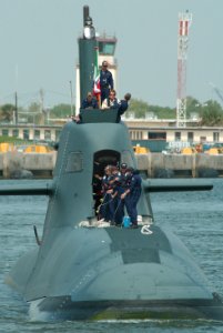 US Navy 080711-N-3285B-021 Crew members assigned to the Italian air-independent propulsion (AIP) equipped submarine ITS Salvatore Todaro (S-526) prepare to pull into port