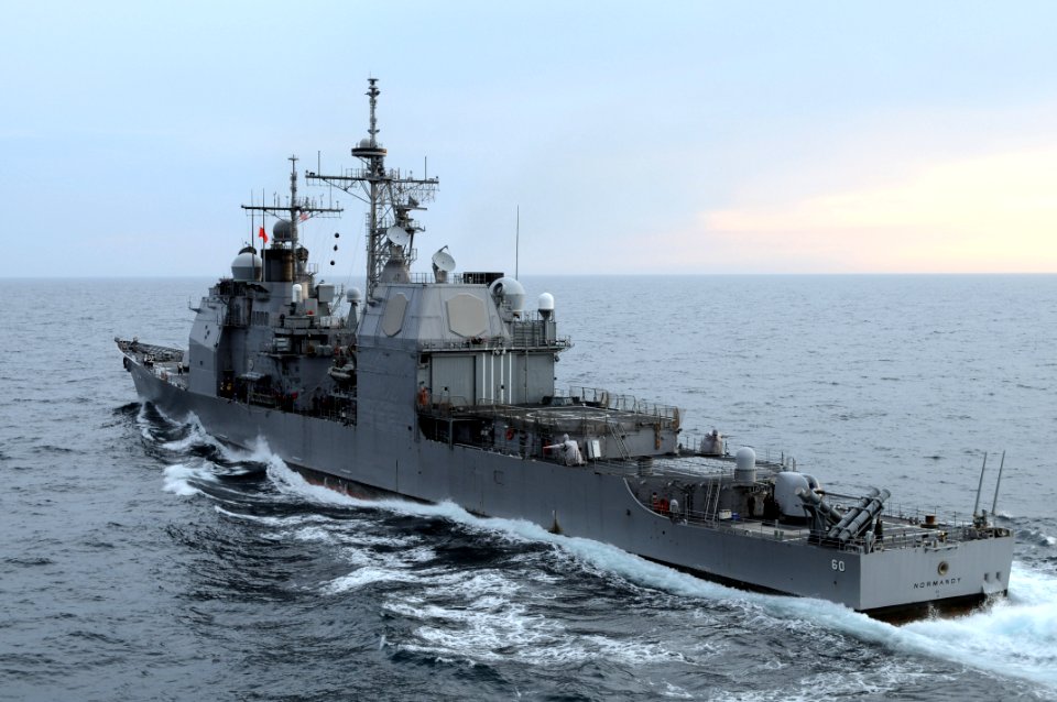 US Navy 080708-N-7955L-013 The guided-missile destroyer USS Normandy (DDG 60) steams in the Atlantic Ocean preparing for a fueling at sea with the amphibious assault ship USS Kearsarge (LHD 3)
