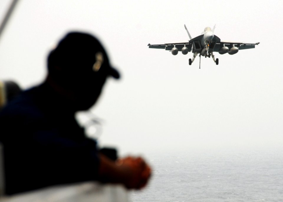 US Navy 080708-N-9898L-021 An F-A-18E Super Hornet assigned to the Kestrels of Strike Fighter Squadron (VFA) 137 returns from a mission to the Nimitz-class aircraft carrier USS Abraham Lincoln (CVN 72)