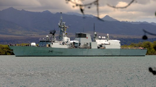 US Navy 080708-N-1722M-180 The Canadian Halifax-class frigate HMCS Ottawa (FFH 341) transits the channel at Pearl Harbor to participate in Rim of the Pacific (RIMPAC) 2008 photo