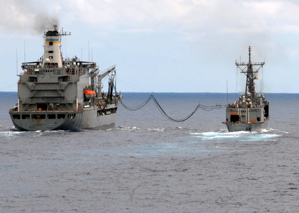 US Navy 080713-N-4236E-164 The guided-missile frigate USS Underwood (FFG 36) conducts a replenishment at sea with the Military Sealift Command fleet replenishment oiler USNS Leroy Grumman (TAO-195)