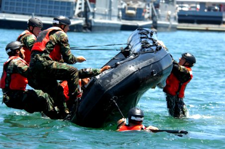 US Navy 080723-N-2959L-373 Basic Crewman Training (BCT) students perform a