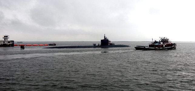 US Navy 080724-N-7705S-036 The attack submarine USS Scranton (SSN 756) departs Naval Station Norfolk