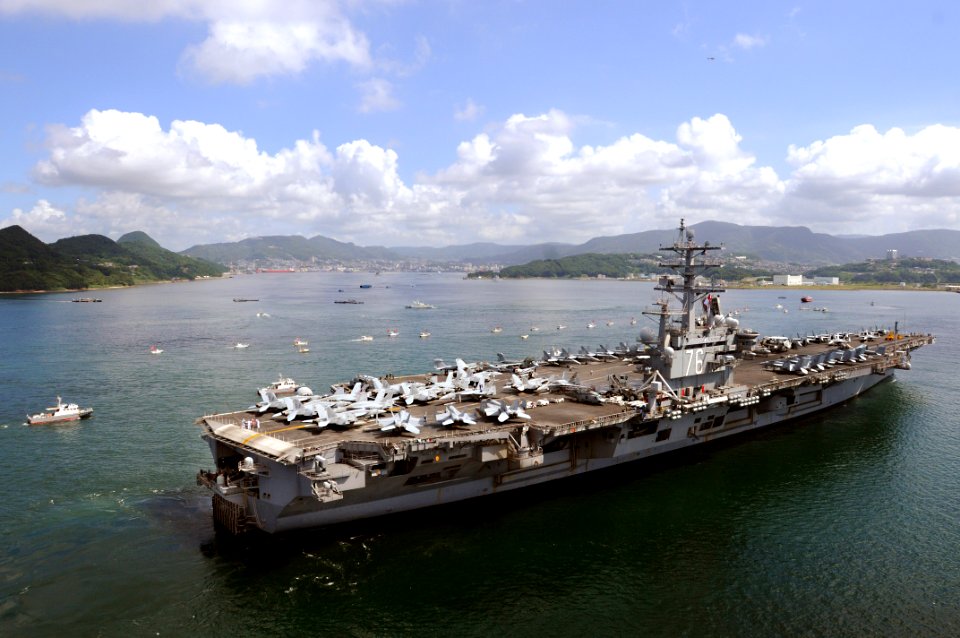 US Navy 080728-N-5961C-004 The Nimitz-class aircraft carrier USS Ronald Reagan (CVN 76) prepares to drop anchor in Sasebo harbor in Sasebo, Japan during a port call