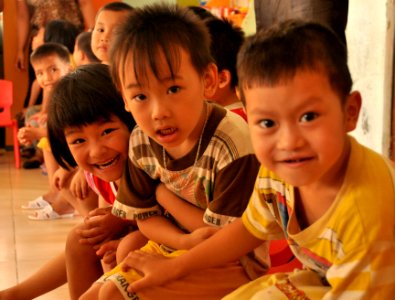 USAID Delivers Deworming Medication to Kindergartners in Nam Dinh Province (8920354633)