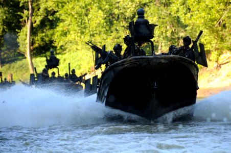 US Navy 080811-N-4205W-003 Special Warfare Combatant-craft Crewmen from Special Boat Team 22 (SBT-22) conduct live-fire immediate action drills