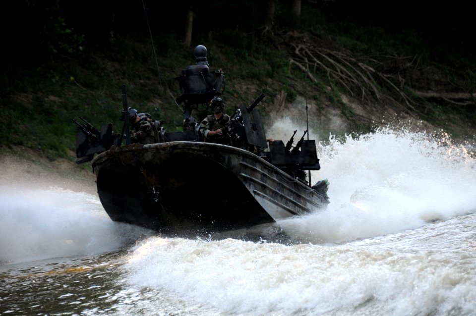 US Navy 080811-N-4205W-028 Special Warfare Combatant-craft Crewmen (SWCC) assigned to Special Boat Team 22 (SBT-22) conduct live-fire immediate action drills
