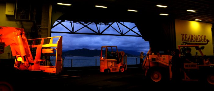 US Navy 080827-N-4515N-203 Sailors pick up supplies in Santa Marta