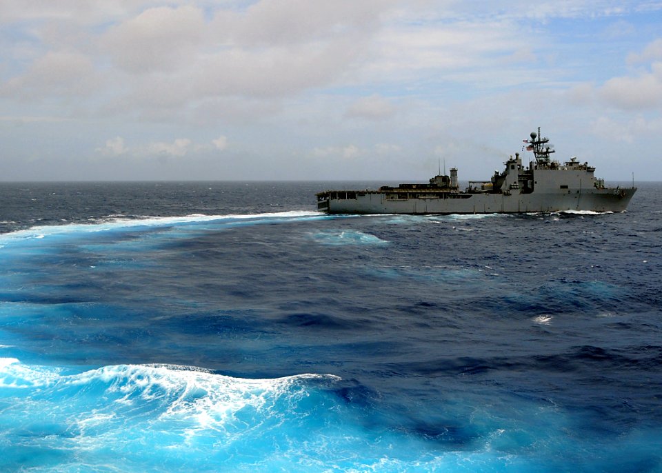 US Navy 080903-N-1082Z-032 The amphibious dock landing ship USS Carter Hall (LSD 50) transits the Atlantic Ocean